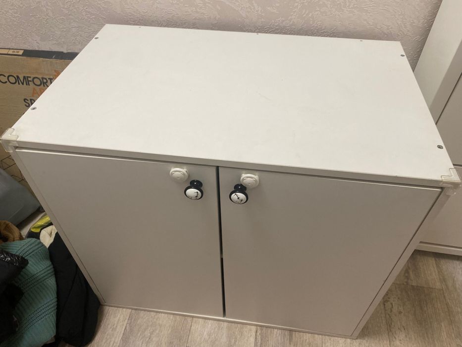 Тумба маленькая для вещей