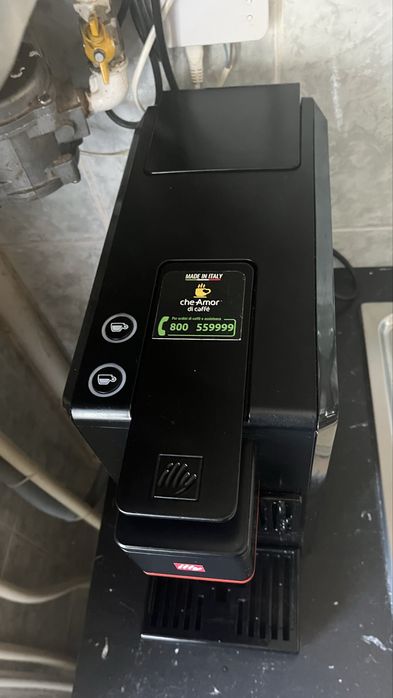 Vand aparat de cafea illy espreso