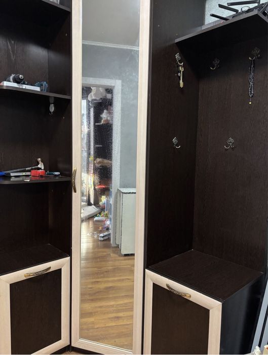 Продам шкаф в прихожую
