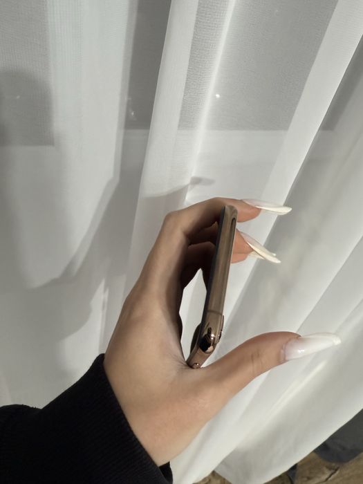 Vând Iphone XS Gold 64 GB