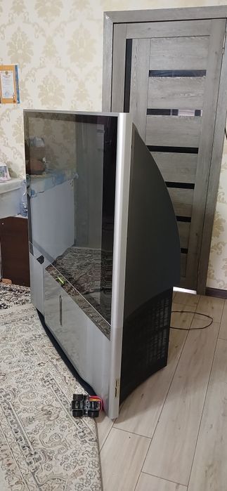 Телевизор  работает хорошо