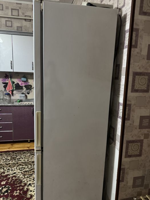 Холодильник LG на запчасть