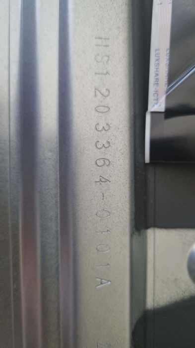 Vand componentele de la un televizor Hisense H55B7500