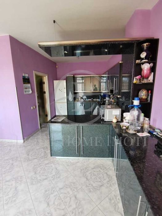 Продава се Четиристаен апартамент в Пловдив, Център - 193 кв.м за 1814 €/кв.м - Снимка #2