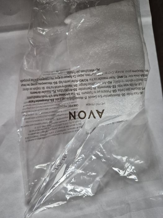 Dispozitiv pentru masaj facial, Avon