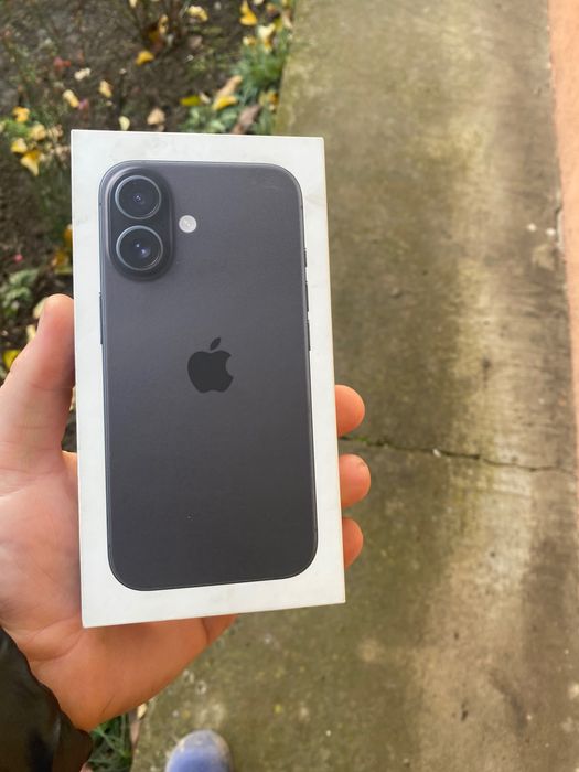 iPhone 16 de vânzare