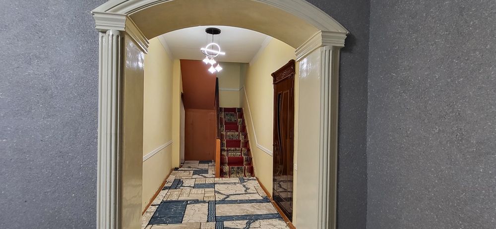 2 этажлы 8 ханалы жер жай сатылады