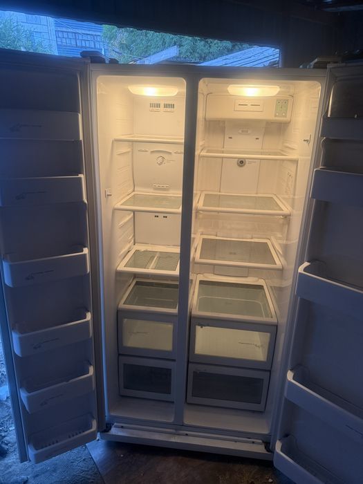 Продам холодильник Samsung