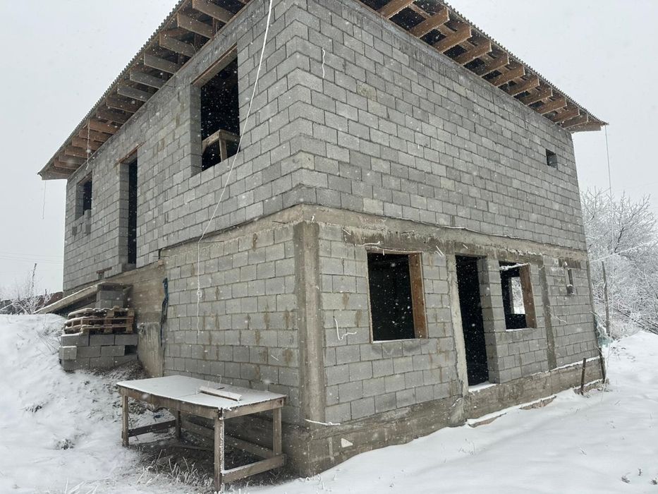 Продам дом в поселке бирлик