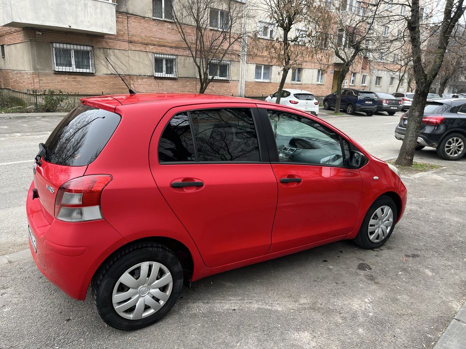 Toyota yaris noiembrie 2010