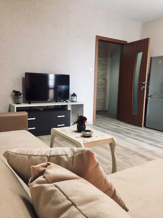 Дава се под наем Двустаен апартамент в Бургас, Зорница - 60 кв.м за 210 € - Снимка #5