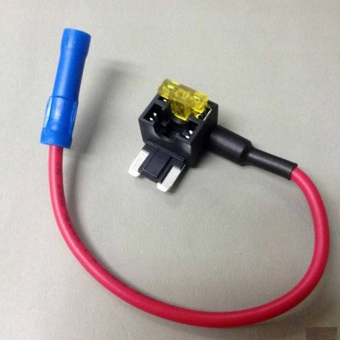 Adaptor splitter suport sigurante auto mini LP low-profile tablou 12V