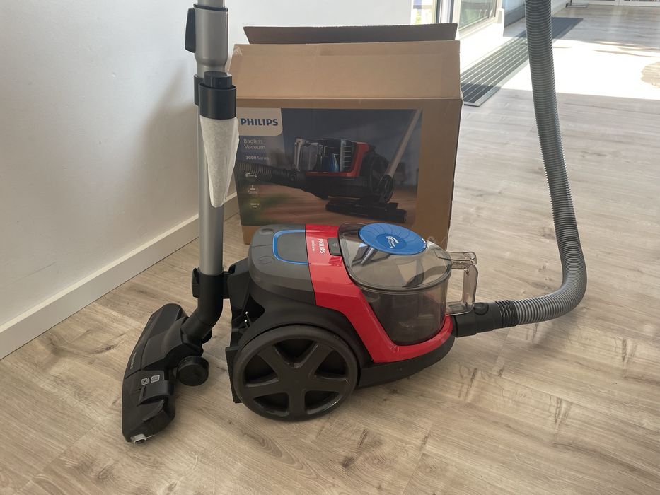 Aspirator Phillips fara sac, nou