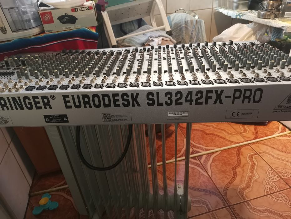 Mixer Beringer profesional