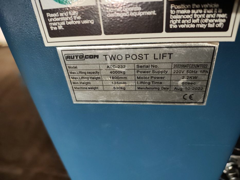 Elevator 2 coloane 220 V