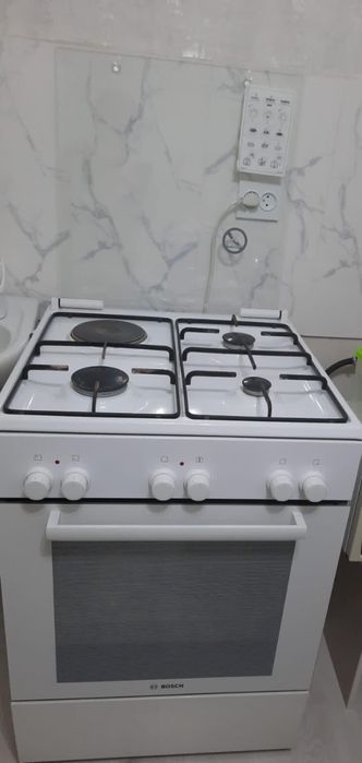 Продам газовою плиту BOSCH