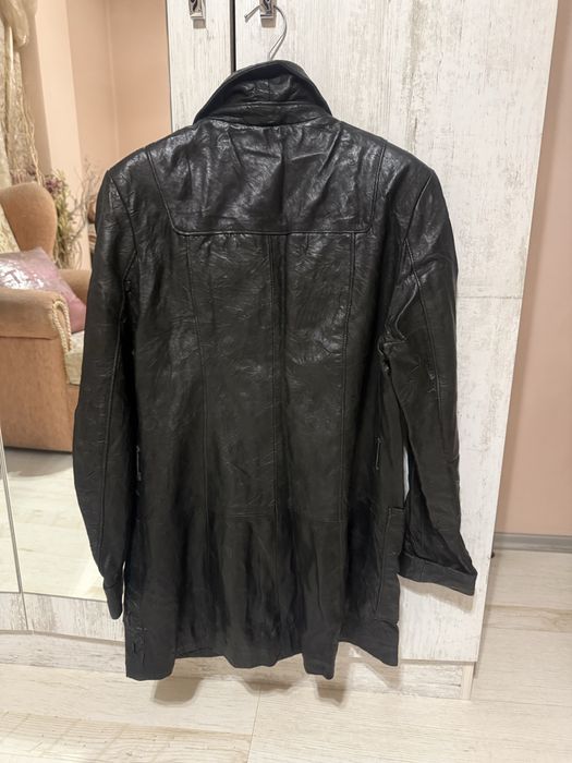 Двете палта за 30лв от естествена кожа