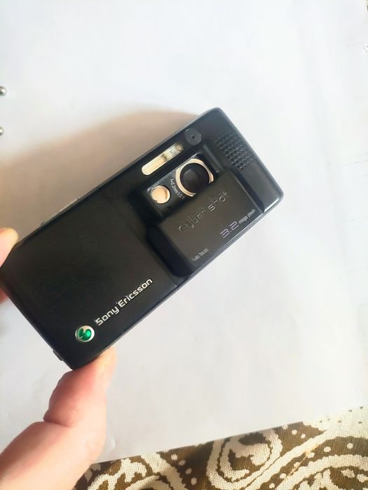 Sony Ericsson k800i  (decodat, lb română)