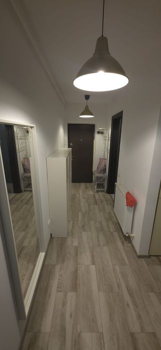 ÎnchirieInchiriez apartament zona BMW
Apartamentul este proaspăt zugrăvit, complet mobilat și