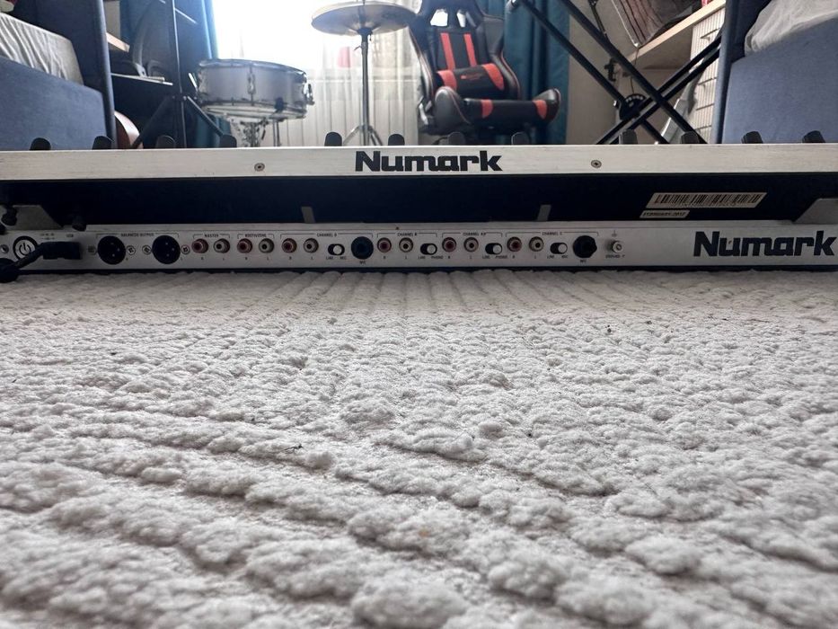 Диджей пульт Numark 4-Trak DJ стенд работает только на windows