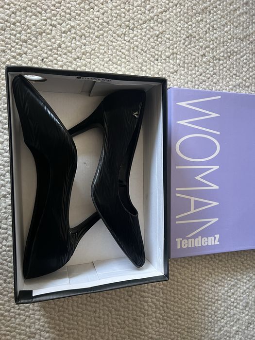 Официални обувки на ток Тенденз