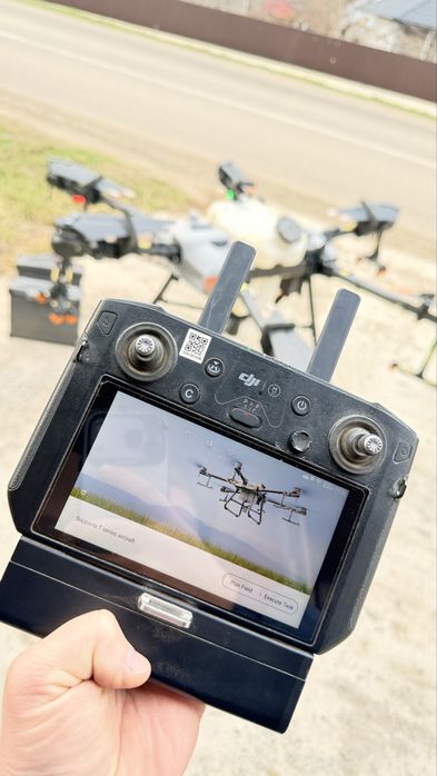 Vand drona DJI AGRAS T30