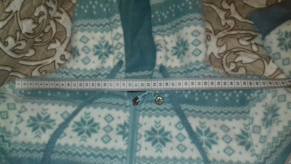 Флисовая куртка , теплая и мягкая