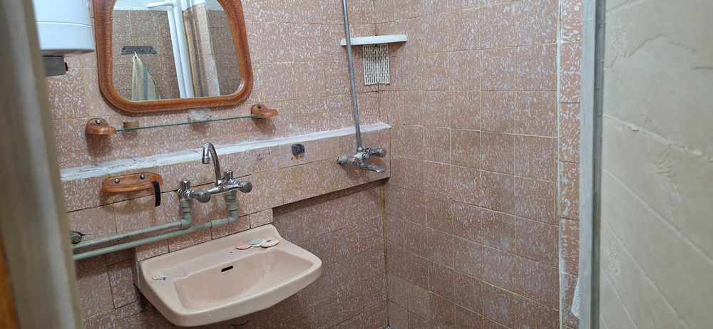 Дава се под наем Едностаен апартамент в Плевен, Идеален център - 40 кв.м за 204 € - Снимка #5