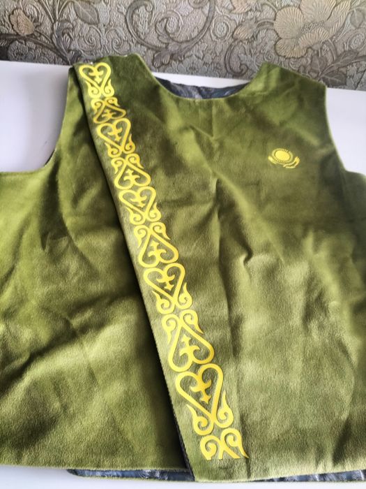 Жилет на мальчика