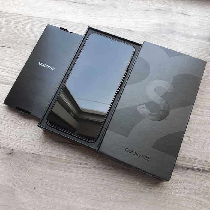 Новый! Galaxy S22 8GB/128GB "Snapdragon 8 Gen 1"