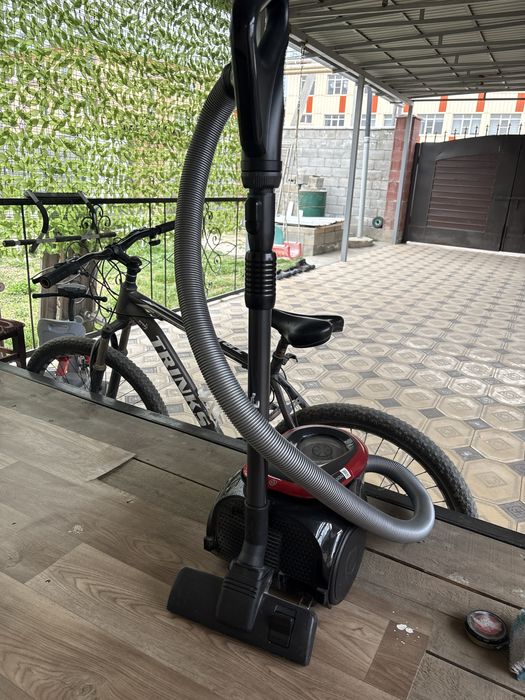 Пылесос бу,2025 года