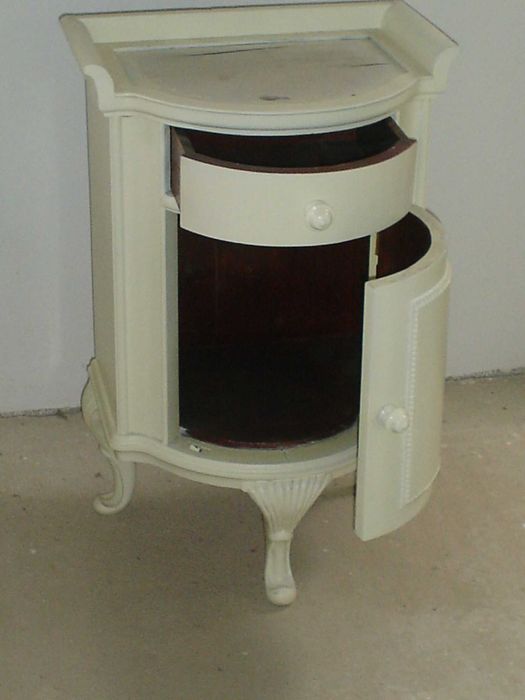 Vand mobila veche dormitor lemn masiv deosebita