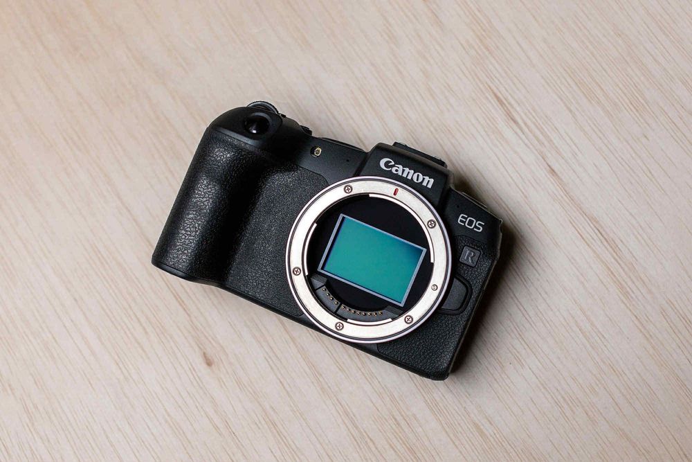 Canon EOS RP - тяло