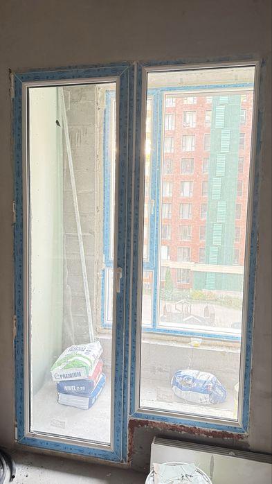 Пластикова перегородка, дверь и окно!