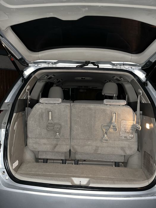 Продам хорошую машину