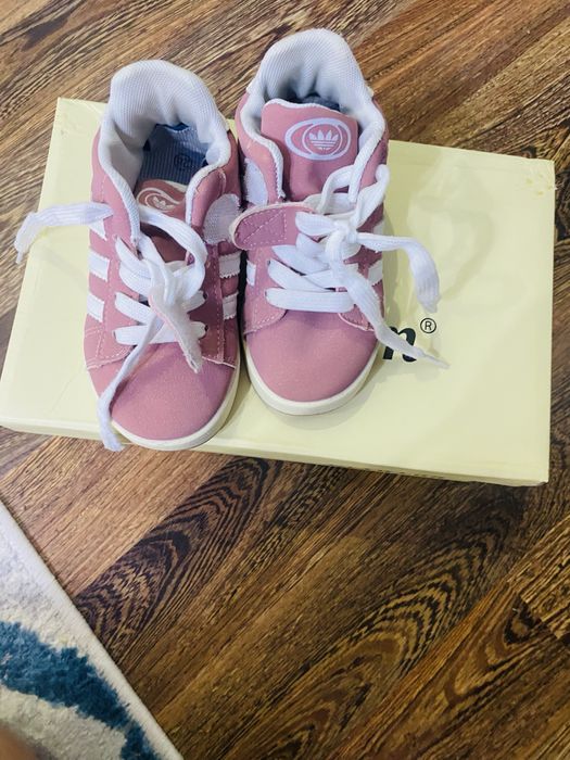 Детская обувь в отличном состояние