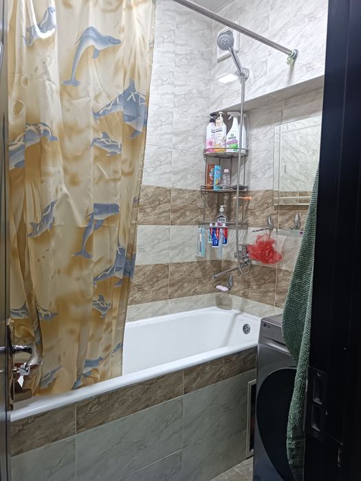 Kvartira sotiladi 2 xona