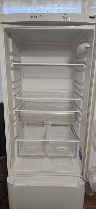 Холодильник Indezit