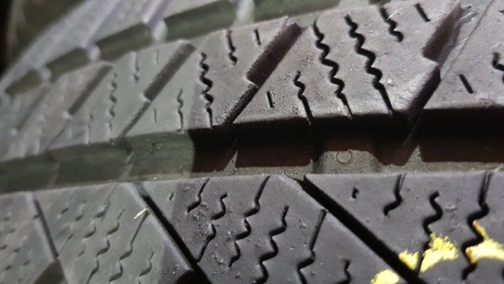 Anvelope 4x255 45 20 continental iarna dot 20 mm 5.3