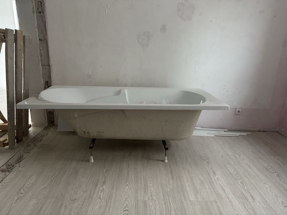 Акриловая ванна б/у