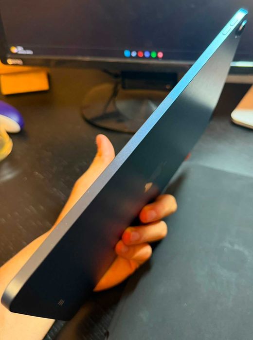 iPad Air 5 (M1, 64GB, 10.9") + Apple Pencil 2 – Stare Foarte Bună