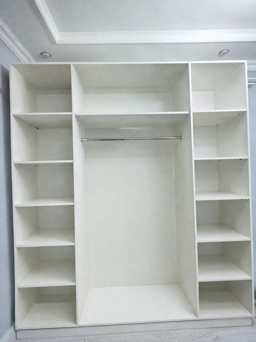 Домашний шкаф продаеться