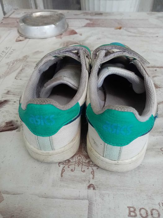 Детцки маратонки asics номер 33 23см.