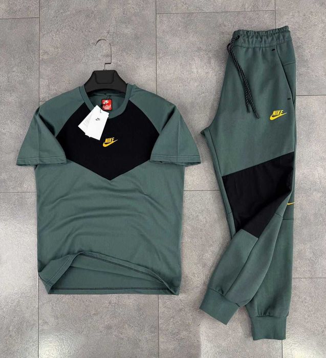 Мъжки Елеци Nike