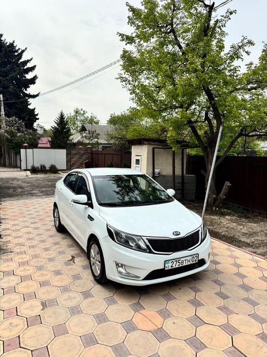 Продам авто Kia rio 3