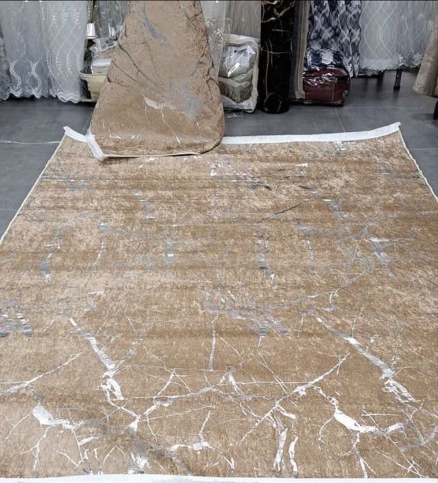 Комплект килим + 3 пътеки - 80 лв