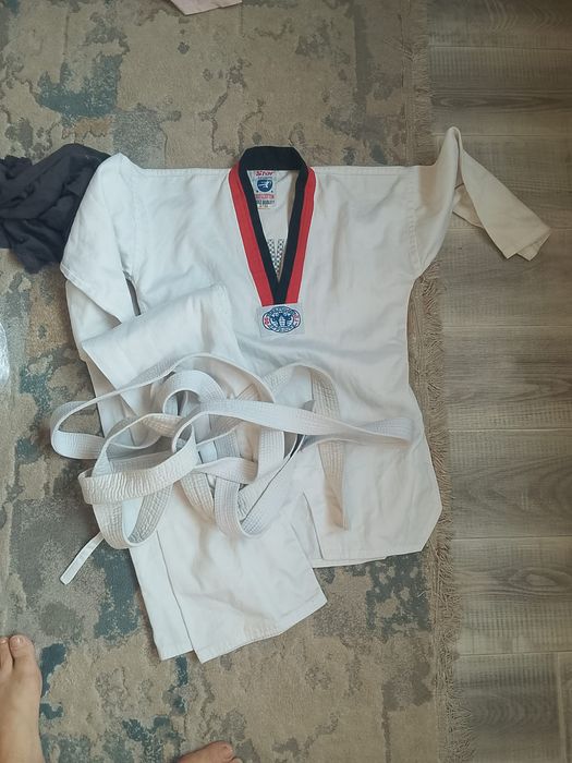 Таеквондо форма буу