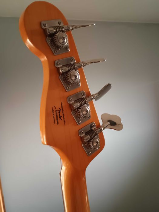 Squier Classic vibe jazz bass fretless