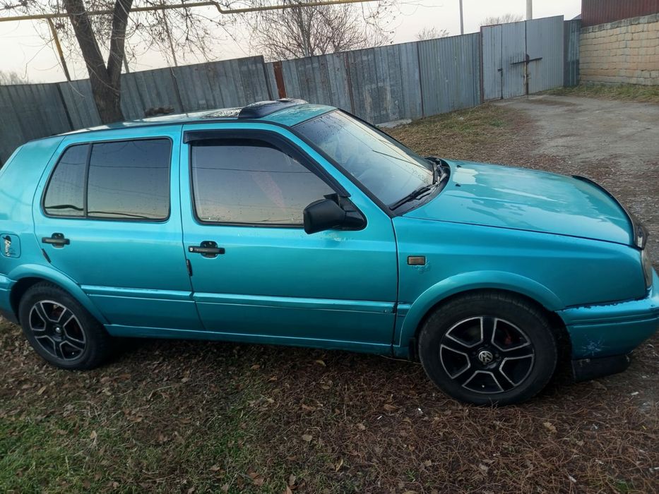 Автомобиль гольф