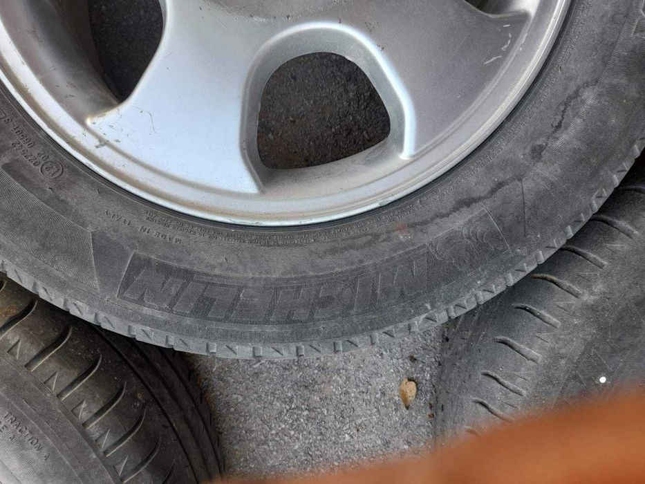 Джанти с гуми '15' 6JX15H2 ET49 за Опел/Opel